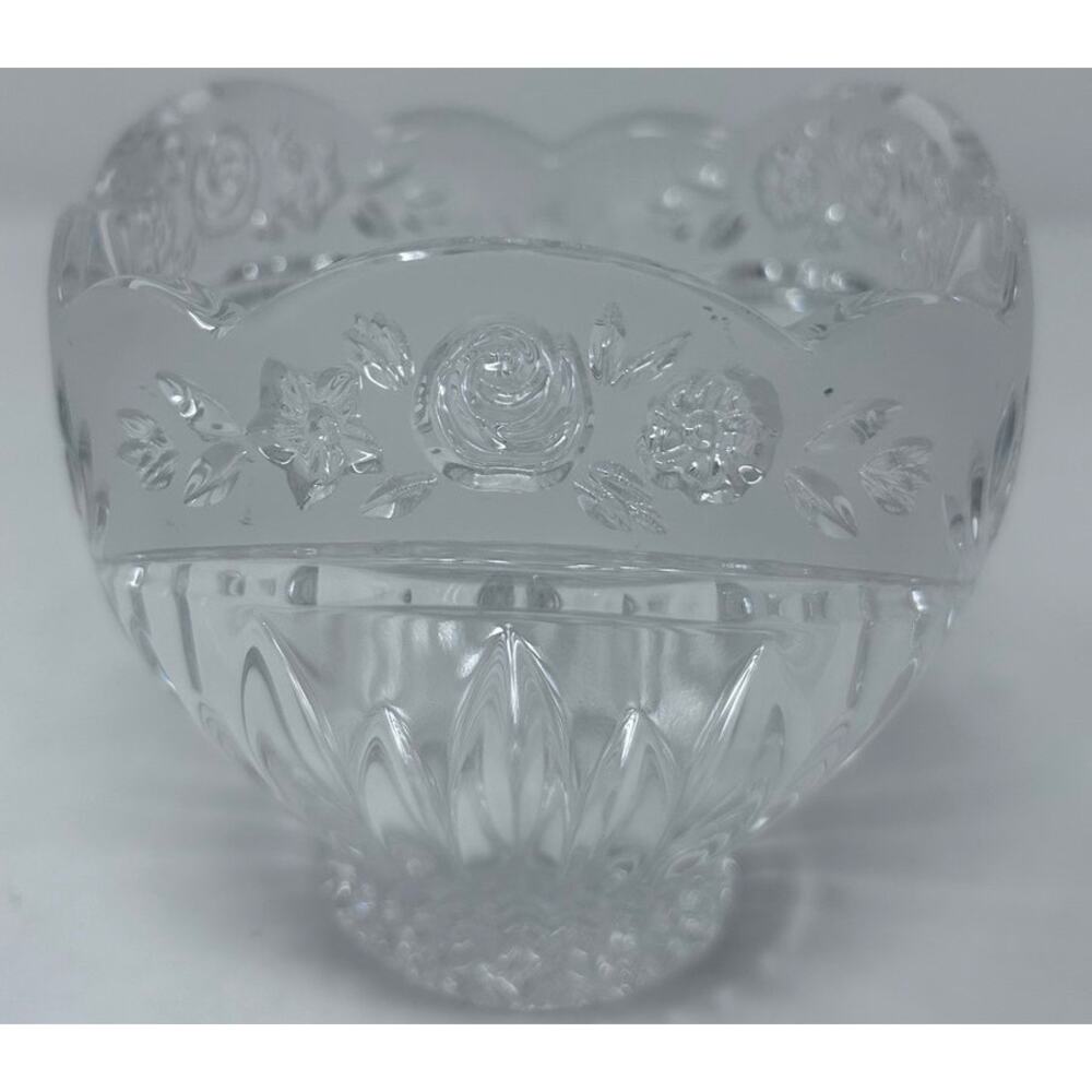 Oneida Crystal‎ Clear Southern Garden Roses Heavy Candy Dish
